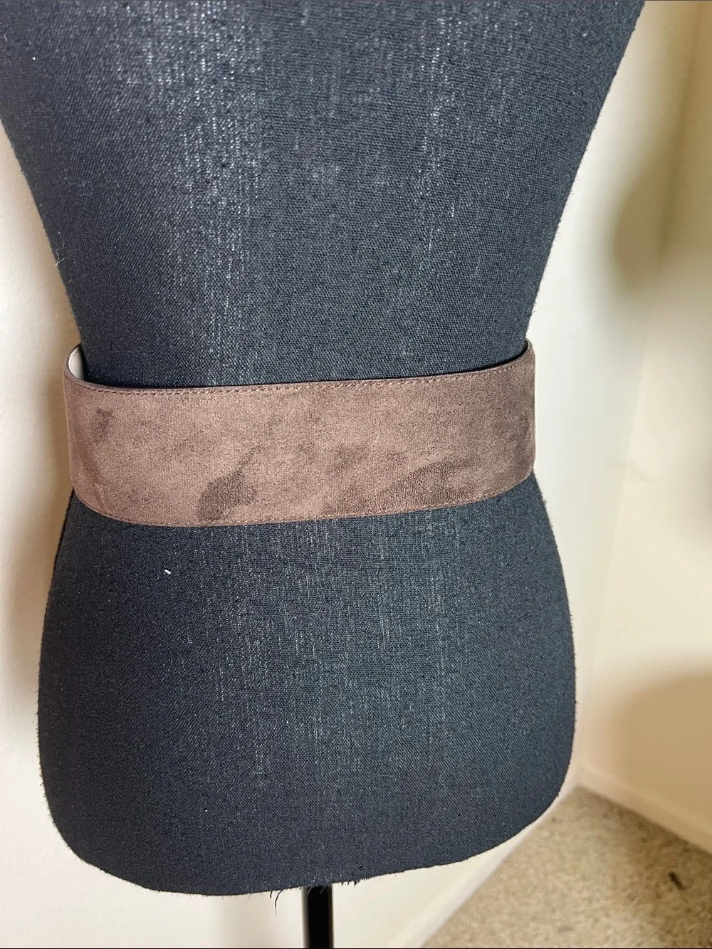 Banana Republic Women’s Wide Vegan Suede Belt in Size XS NWOTs in Espresso